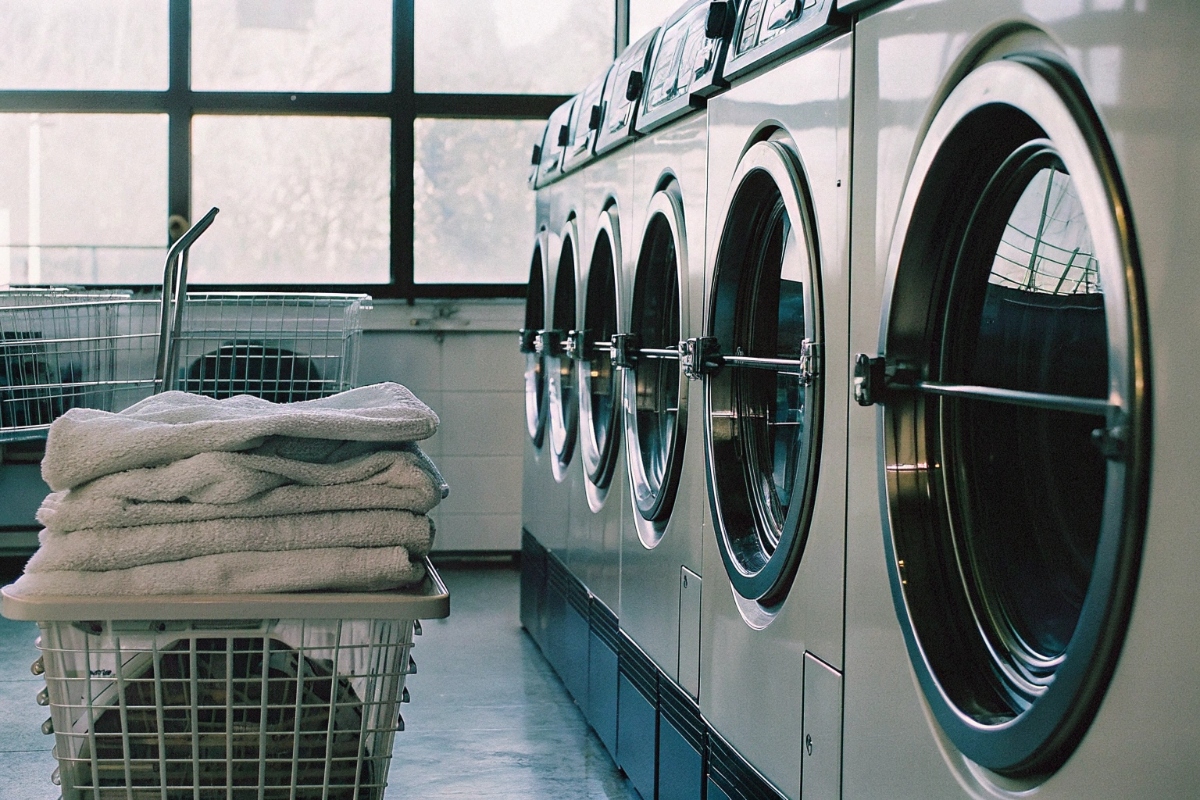 Couette et grand linge : grande capacité en laverie automatique